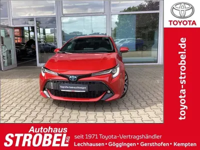 Używany Toyota Corolla Team 179 KM (131 kW) 2020 Czerwony Kombi