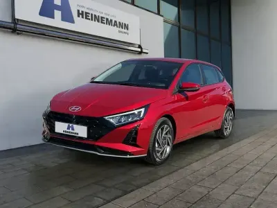 Gebraucht Hyundai i20 Trend 90 PS (66 kW) 2026 Rot Kleinwagen