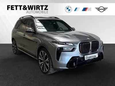 Gebraucht BMW X7 M Sport 352 PS (258 kW) 2025 Skyscraper grau metallic SUV