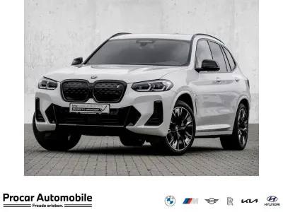Gebraucht BMW iX3 M Sport 264 kW (360 PS) 2023 Weiß SUV
