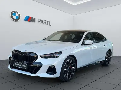 Neu BMW 540 Performance 303 PS (222 kW) 2026 Weiß Limousine