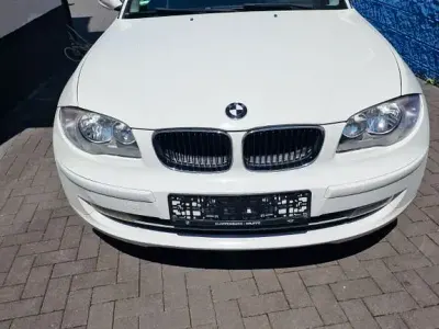 Gebraucht BMW 116 122 PS (89 kW) 2009 Weiß Kleinwagen