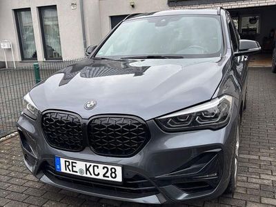 Grau Gebraucht 2020 BMW X1 Sport Line SUV | 20.950 € (Guter Preis)