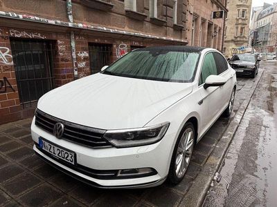 Weiß Gebraucht 2017 VW Passat Comfortline Limousine | 15.900 € (Guter Preis)