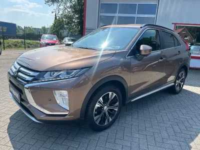 Gebraucht Mitsubishi Eclipse Cross Edition 163 PS (119 kW) 2018 Braun SUV