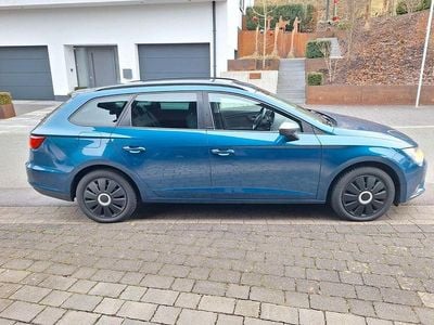 Blau Gebraucht 2015 Seat Leon ST CONNECT Kombi | 7.400 € (Guter Preis)