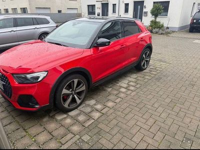 Gebraucht Audi A1 Sport 116 PS (85 kW) 2019 Rot SUV