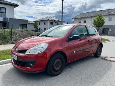 Gebraucht Renault Clio II Authentique 75 PS (55 kW) 2005 Limousine