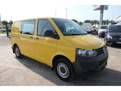 Gebraucht VW T5 84 PS (61 kW) 2013 Ginstergelb r1032 Van