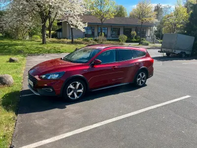 Gebraucht Ford Focus 182 PS (133 kW) 2019 Rot Kombi