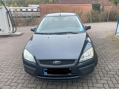 Usata Ford Focus 125 CV (91 kW) 2007 Grigio Station wagon