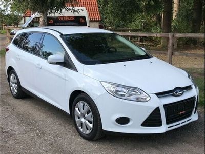 gebraucht Ford Focus 1,0 EcoBoost 74kW Titanium Turnier Tit...