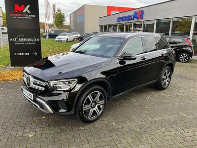Schwarz Gebraucht 2021 Mercedes GLC300e SUV | 31.800 € (Fairer Preis)