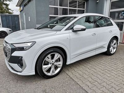 Gebraucht Audi Q4 e-tron S-Line 219 kW (299 PS) 2023 Gletscherweiß metallic SUV