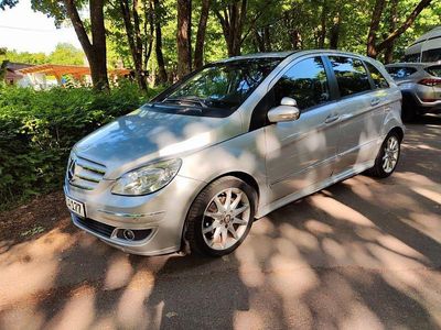 Mercedes B200