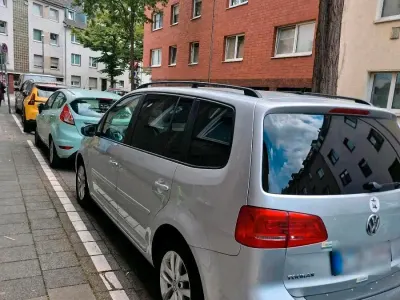 Gebraucht VW Touran Highline 105 PS (77 kW) 2012 Silber Van / Kleinbus