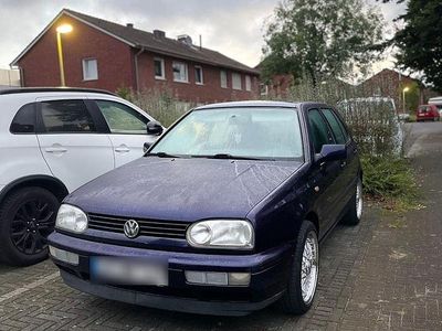 Blau Gebraucht 1997 VW Golf III Kombi | 850 €