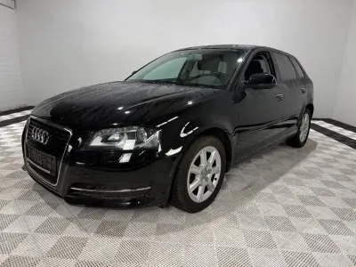 Gebraucht Audi A3 Ambiente 125 PS (91 kW) 2011 Schwarz Kleinwagen