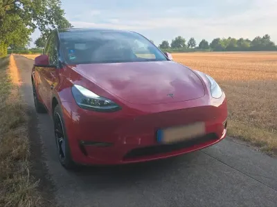Gebraucht Tesla Model Y Long Range AWD 378 kW (514 PS) 2022 Rot SUV