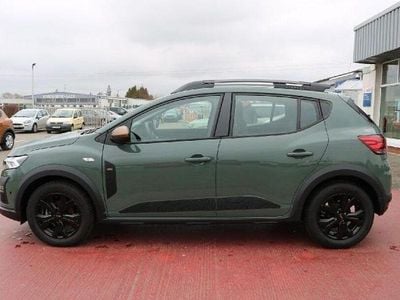 Orange Gebraucht 2024 Dacia Sandero Expression Kleinwagen | 18.990 € (Fairer Preis)