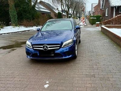 Gebraucht Mercedes C220 194 PS (142 kW) 2019 Blau Kombi