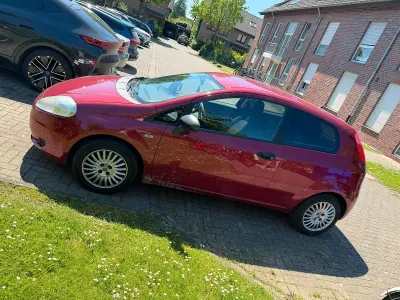 Gebraucht Fiat Grande Punto 64 PS (47 kW) 2005 Rot Kleinwagen