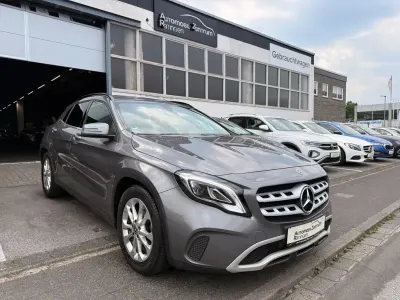 Gebraucht Mercedes GLA200 136 PS (100 kW) 2018 Grau SUV