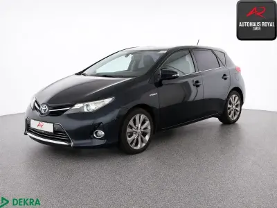 Gebraucht Toyota Auris Hybrid 136 PS (100 kW) 2013 Blau Limousine
