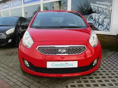 Second-hand Kia Venga Vision 90 CP (66 kW) 2011 Roșu Hatchback