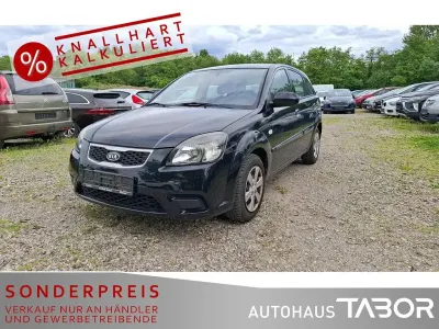 Używany Kia Rio Vision 97 KM (71 kW) 2011 Czarny Sedan/Limuzyna