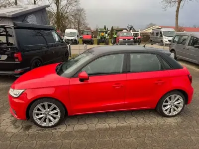 Gebraucht Audi A1 Sportback Sport 95 PS (69 kW) 2017 Rot Kleinwagen