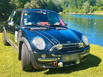 Używany Mini Cooper Sport 90 KM (66 kW) 2002 Czarny Hatchback