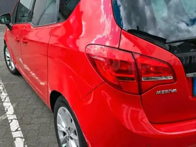 Gebraucht Opel Meriva 110 PS (80 kW) 2013 Rot Van / Kleinbus