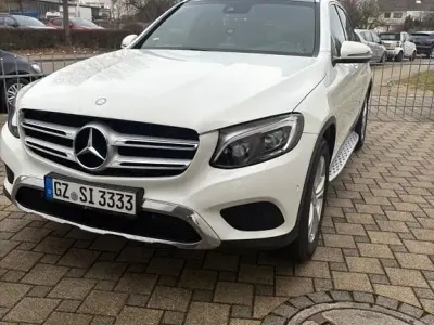 Gebraucht Mercedes GLC250 AMG line 204 PS (150 kW) 2016 Weiß SUV