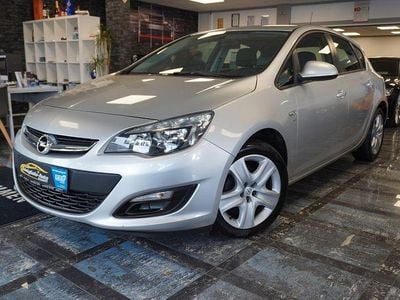 Gebraucht Opel Astra Energy 120 PS (88 kW) 2014 Silber Limousine