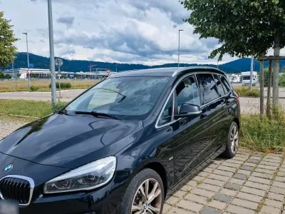 Gebraucht BMW 220 Gran Tourer Sport Line 191 PS (140 kW) 2018 Schwarz Van / Kleinbus