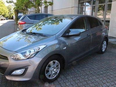 Second-hand Hyundai i30 Classic 99 CP (72 kW) 2012 Gri Berlinǎ