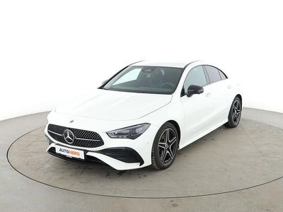 Weiß Gebraucht 2024 Mercedes CLA200 AMG line Limousine | 35.090 € (Etwas zu teuer)