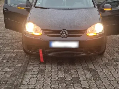 Gebraucht VW Golf V 75 PS (55 kW) 2005 Schwarz Kleinwagen