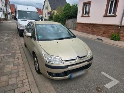 Gebraucht Citroën C4 90 PS (66 kW) 2009 Gold Kleinwagen