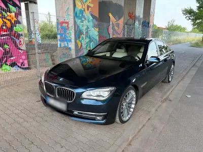 Gebraucht BMW 740 Sport Line 313 PS (230 kW) 2013 Blau Limousine