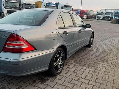 Gebraucht Mercedes C200 122 PS (89 kW) 2005 Limousine