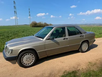 Gebraucht Mercedes 190 118 PS (86 kW) 1990 Beige Limousine