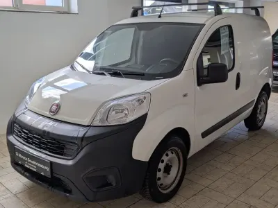 Gebraucht Fiat Fiorino 77 PS (56 kW) 2020 Weiß Van / Kleinbus