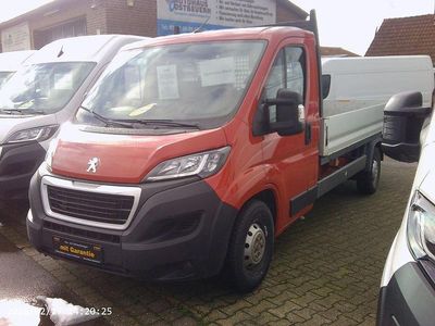 Gebraucht Peugeot Boxer 165 PS (121 kW) 2021 Farbe rot tiziano/deckende Van