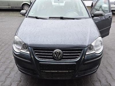 Gebraucht VW Polo 64 PS (47 kW) 2005 Grau Kleinwagen