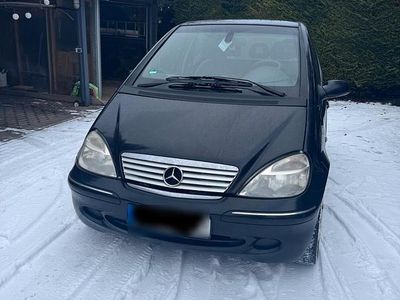 Usata Mercedes A190 Avantgarde 125 CV (91 kW) 2001 Nero Utilitaria