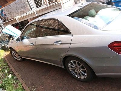 Gebraucht Mercedes E250 204 PS (150 kW) 2015 Silber Limousine
