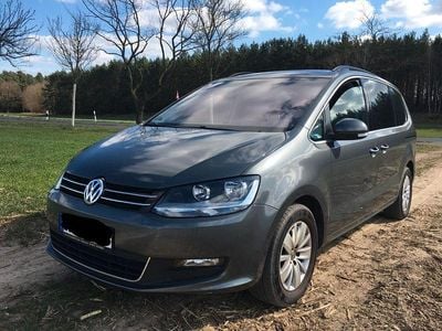 Gebraucht VW Sharan 150 PS (110 kW) 2017 Grau Van / Kleinbus