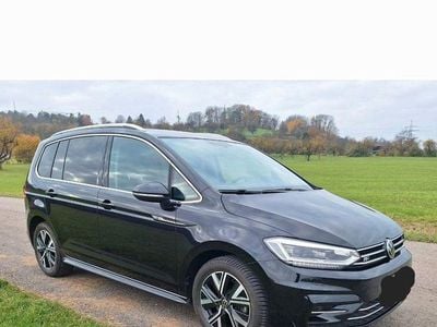 Gebraucht VW Touran Highline 150 PS (110 kW) 2021 Schwarz Van / Kleinbus